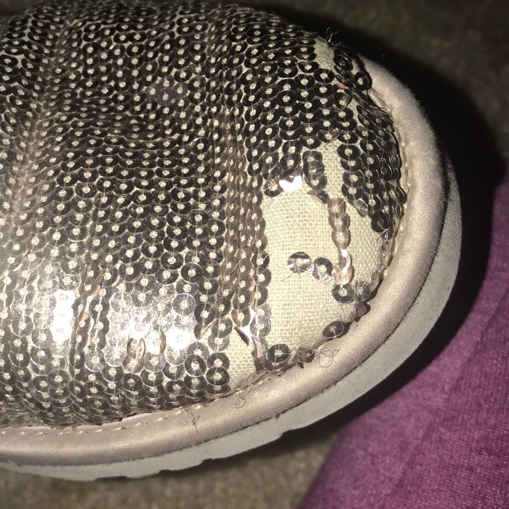 uggs - Picture 5 of 5